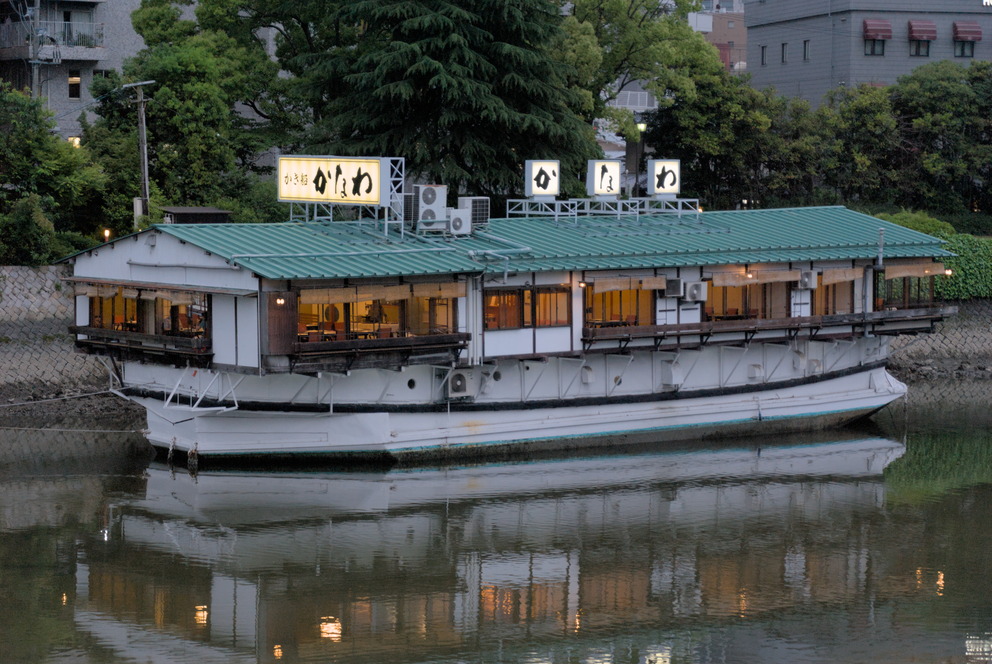 Un bateau-restaurant